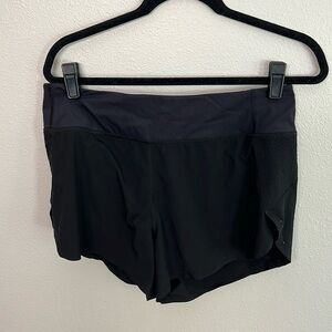 Athleta Run With It 3.5” Short Size M Black